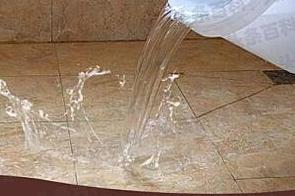 孝感漏水维修 免砸砖防水材料该如何施工